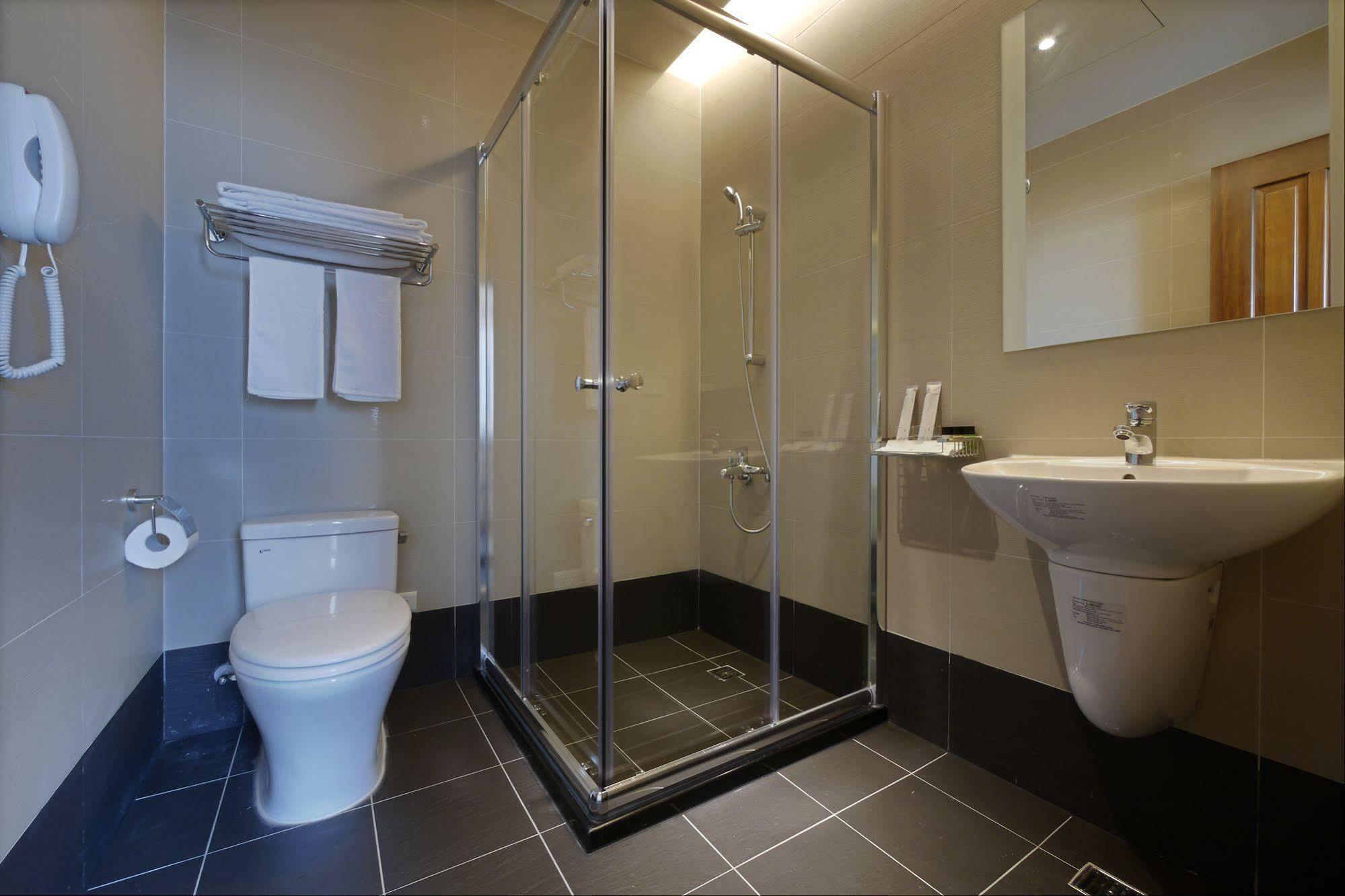 גאושיונג Watermark Hotel - Sizihwan מראה חיצוני תמונה