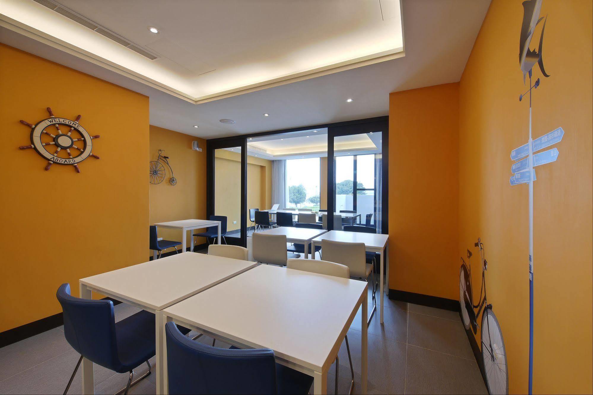 גאושיונג Watermark Hotel - Sizihwan מראה חיצוני תמונה