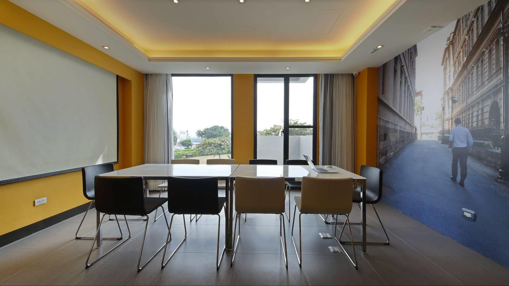 גאושיונג Watermark Hotel - Sizihwan מראה חיצוני תמונה